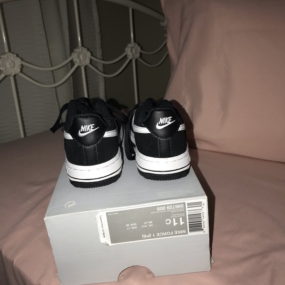 Toddlers Nike Air Force Ones - Picture 5 of 5